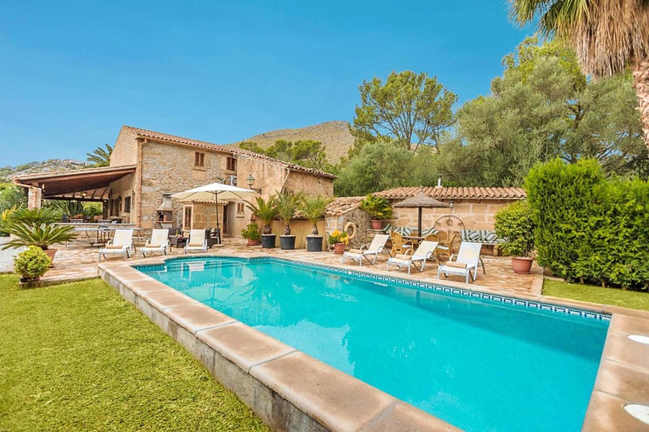 Villa Mosson By Sealand Villas Port de Pollenca Exterior photo